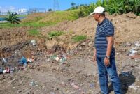 Bupati Boltim Oskar Manoppo saat berada dilokasi Tempat Pembuangan Sampah sementara di Tutuyan, (13/9/2025).